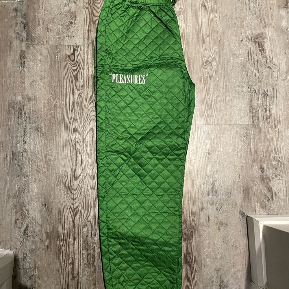Pleasures hype pants green**
